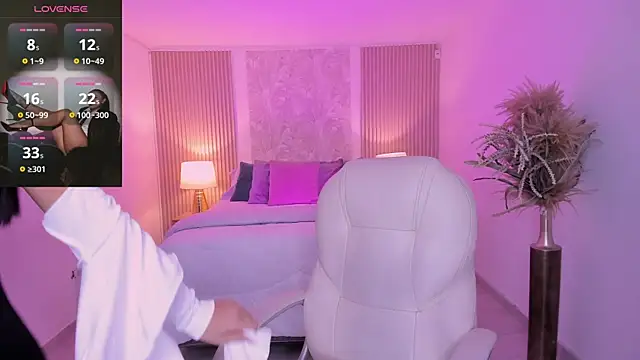 Antonella Grayy online show from November 6, 2025, 11:00 am