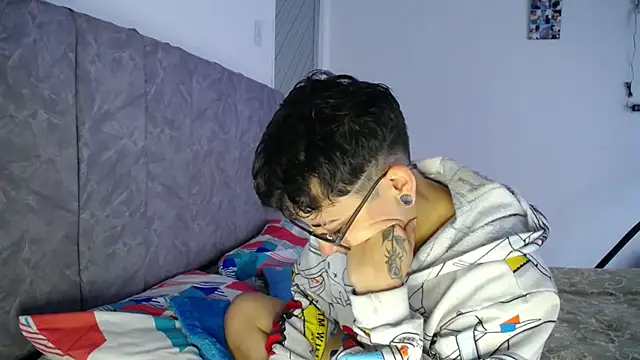 Snapshot of linda_33 chatting on February 17, 2026, 3:51 pm linda 33 online show from February 17, 2026, 3:51 pm