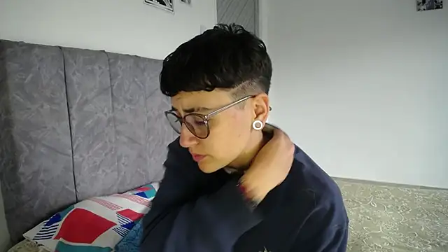 Snapshot of linda_33 chatting on February 19, 2026, 5:42 pm linda 33 online show from February 19, 2026, 5:42 pm