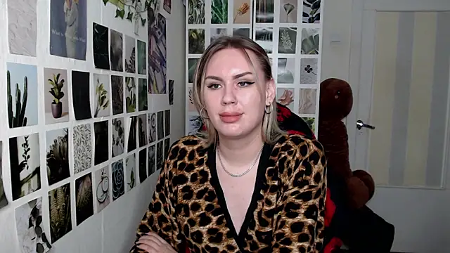 CapriScorpion online show from September 17, 2025, 1:46 pm