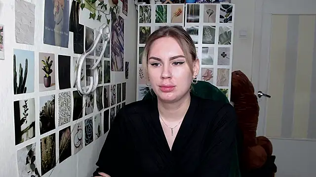 CapriScorpion online show from October 2, 2025, 9:27 am