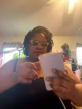 kweenxkarma online show from September 10, 2025, 8:53 pm