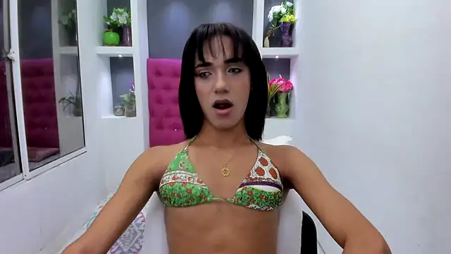 KatrinaQueen1 online show from January 3, 2025, 8:32 pm