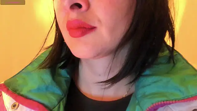 Snapshot of queen_fetish chatting on October 5, 2025, 9:29 am queen fetish online show from October 5, 2025, 9:29 am