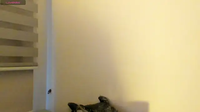 Snapshot of queen_fetish chatting on October 13, 2025, 10:59 am queen fetish online show from October 13, 2025, 10:59 am