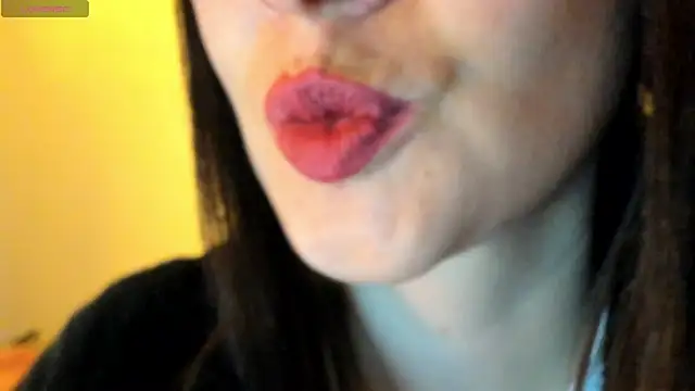 Snapshot of queen_fetish chatting on October 25, 2025, 10:34 am queen fetish online show from October 25, 2025, 10:34 am