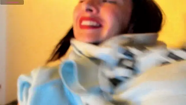 Snapshot of queen_fetish chatting on October 29, 2025, 10:33 pm queen fetish online show from October 29, 2025, 10:33 pm