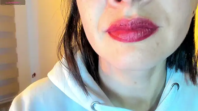 Snapshot of queen_fetish chatting on October 30, 2025, 10:38 am queen fetish online show from October 30, 2025, 10:38 am