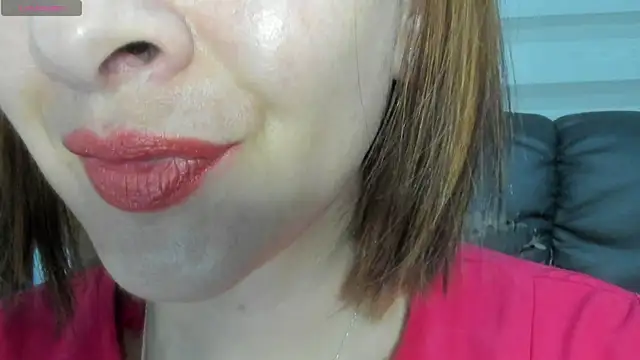 Snapshot of queen_fetish chatting on April 1, 2026, 10:16 am queen fetish online show from April 1, 2026, 10:16 am