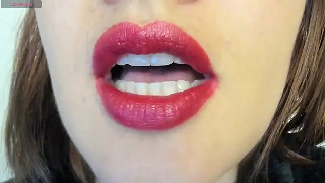Snapshot of queen_fetish chatting on April 11, 2026, 3:27 pm queen fetish online show from April 11, 2026, 3:27 pm