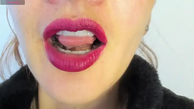 Snapshot of queen_fetish chatting on April 15, 2026, 8:09 pm queen fetish online show from April 15, 2026, 8:09 pm