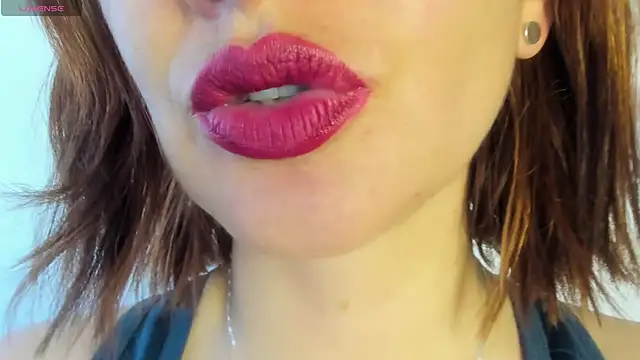 Snapshot of queen_fetish chatting on April 16, 2026, 3:13 pm queen fetish online show from April 16, 2026, 3:13 pm