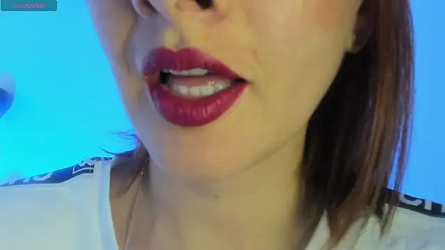 Snapshot of queen_fetish chatting on May 3, 2026, 3:51 pm queen fetish online show from May 3, 2026, 3:51 pm