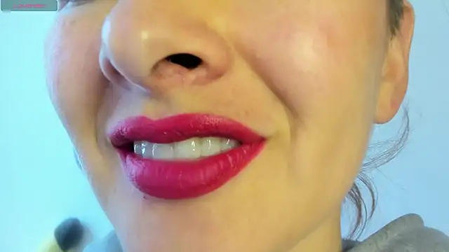 Snapshot of queen_fetish chatting on May 12, 2026, 7:00 pm queen fetish online show from May 12, 2026, 7:00 pm