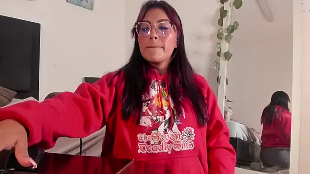 Snapshot of evelynjohnsoon chatting on January 15, 2025, 2:02 pm evelynjohnsoon online show from January 15, 2025, 2:02 pm