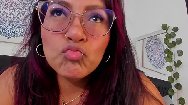 Snapshot of evelynjohnsoon chatting on March 11, 2025, 12:28 pm evelynjohnsoon online show from March 11, 2025, 12:28 pm