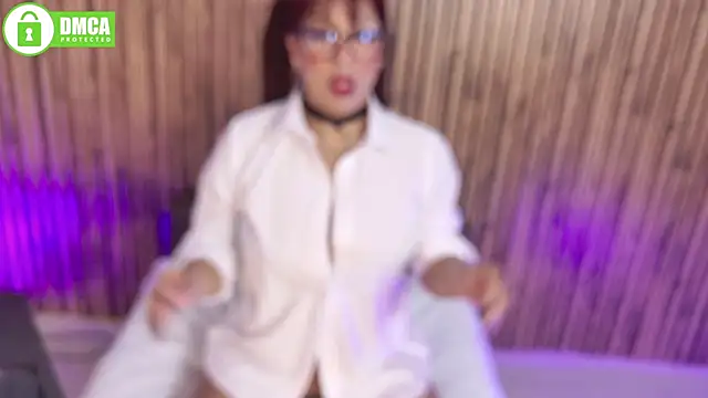 evelynjohnsoon online show from June 8, 2026, 2:17 pm