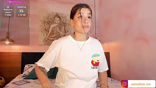 Snapshot of AnneDixie chatting on February 28, 2025, 5:48 pm AnneDixie online show from February 28, 2025, 5:48 pm