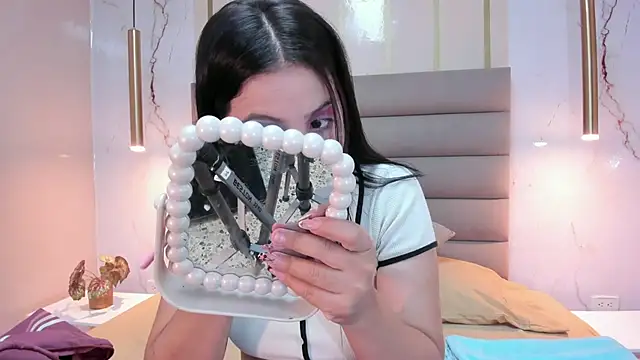 Snapshot of AnneDixie chatting on October 18, 2025, 3:09 am AnneDixie online show from October 18, 2025, 3:09 am