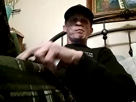 Snapshot of ironwood420 chatting on January 9, 2025, 1:35 pm ironwood420 online show from January 9, 2025, 1:35 pm