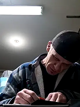 Snapshot of ironwood420 chatting on February 1, 2025, 12:47 pm ironwood420 online show from February 1, 2025, 12:47 pm