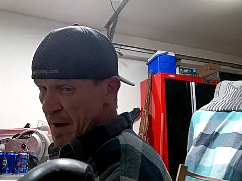 Snapshot of ironwood420 chatting on February 23, 2025, 2:04 pm ironwood420 online show from February 23, 2025, 2:04 pm