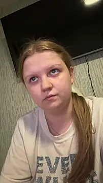 AnitaVine online show from November 6, 2025, 11:33 am