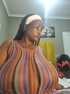 Snapshot of Bustygoddess32 chatting on December 7, 2024, 10:06 pm Bustygoddess32 online show from December 7, 2024, 10:06 pm