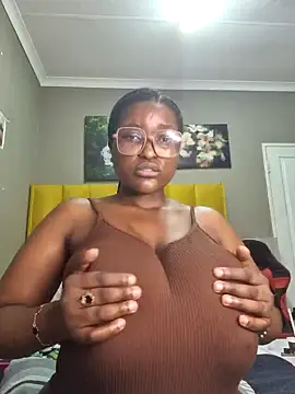 Snapshot of Bustygoddess32 chatting on December 16, 2024, 7:32 pm Bustygoddess32 online show from December 16, 2024, 7:32 pm