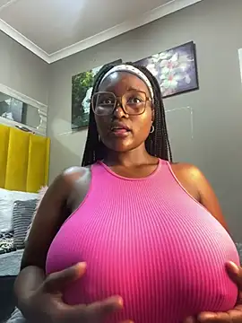 Snapshot of Bustygoddess32 chatting on January 28, 2025, 1:50 am Bustygoddess32 online show from January 28, 2025, 1:50 am