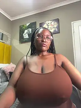 Snapshot of Bustygoddess32 chatting on January 30, 2025, 10:08 pm Bustygoddess32 online show from January 30, 2025, 10:08 pm
