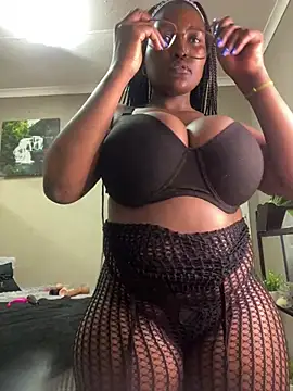 Snapshot of Bustygoddess32 chatting on February 3, 2025, 10:32 pm Bustygoddess32 online show from February 3, 2025, 10:32 pm