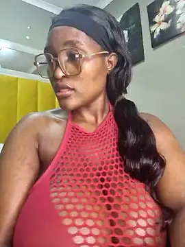 Snapshot of Bustygoddess32 chatting on February 28, 2025, 6:10 am Bustygoddess32 online show from February 28, 2025, 6:10 am