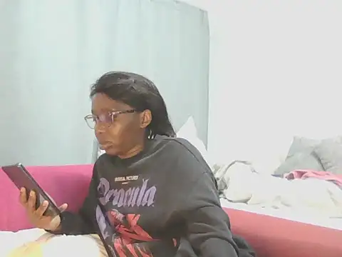 Sexxybella27 online show from June 11, 2026, 12:32 am