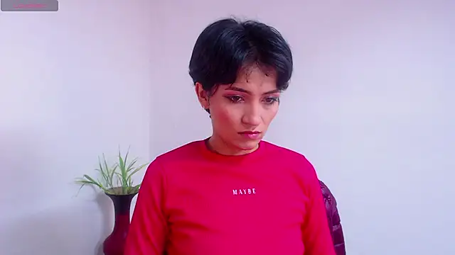Snapshot of Hannaaaa__ chatting on December 21, 2024, 7:38 pm Hannaaaa online show from December 21, 2024, 7:38 pm