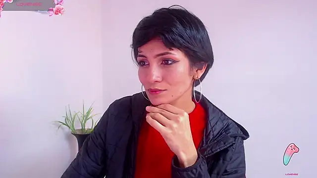 Snapshot of Hannaaaa__ chatting on December 24, 2024, 5:13 pm Hannaaaa online show from December 24, 2024, 5:13 pm