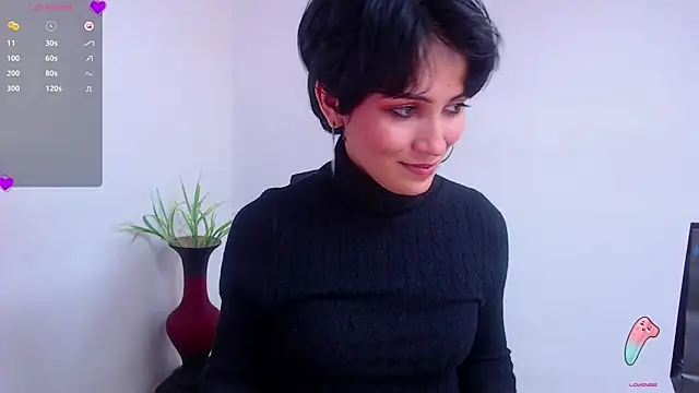 Snapshot of Hannaaaa__ chatting on January 9, 2025, 8:44 pm Hannaaaa online show from January 9, 2025, 8:44 pm
