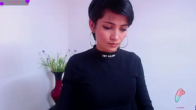 Snapshot of Hannaaaa__ chatting on January 20, 2025, 9:11 pm Hannaaaa online show from January 20, 2025, 9:11 pm