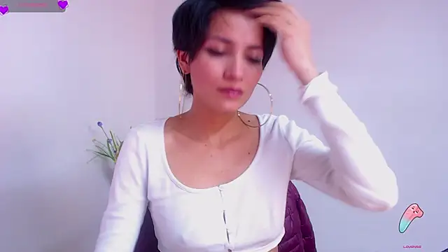 Snapshot of Hannaaaa__ chatting on January 21, 2025, 7:39 pm Hannaaaa online show from January 21, 2025, 7:39 pm