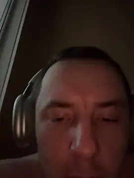 Snapshot of KristiDan chatting on March 4, 2026, 10:49 pm KristiDan online show from March 4, 2026, 10:49 pm