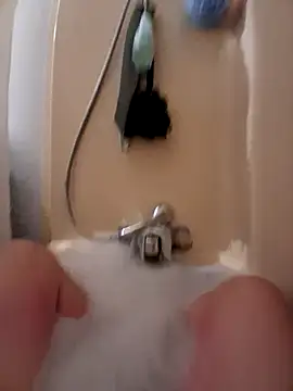 Snapshot of Lonefun4u chatting on February 19, 2026, 12:28 am Lonefun4u online show from February 19, 2026, 12:28 am