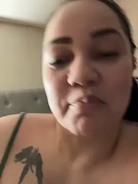 Snapshot of DestineeJayde chatting on January 1, 2025, 5:11 am DestineeJayde online show from January 1, 2025, 5:11 am