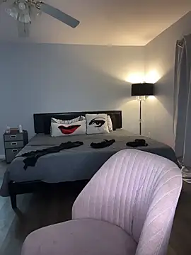 Snapshot of DestineeJayde chatting on October 20, 2025, 5:30 am DestineeJayde online show from October 20, 2025, 5:30 am