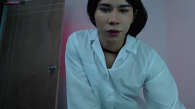 Moon Foxxy online show from July 23, 2026, 6:06 pm