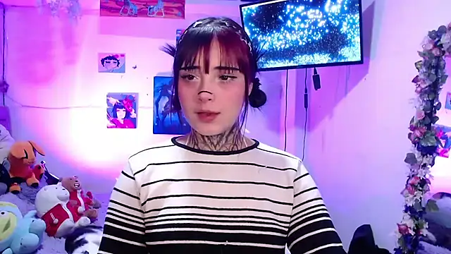 mia catt05 online show from July 18, 2026, 4:27 am