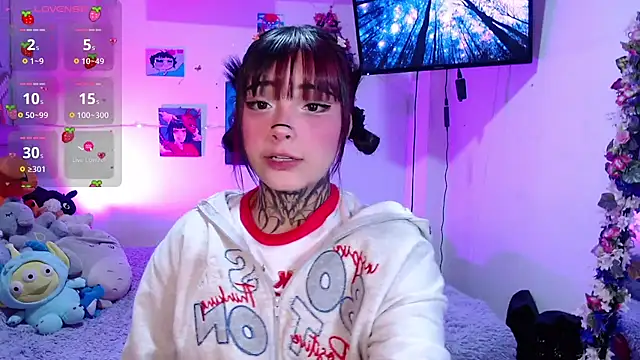 mia catt05 online show from July 24, 2026, 7:17 am