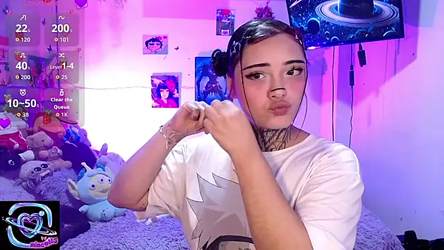 mia catt05 online show from August 4, 2026, 7:44 am