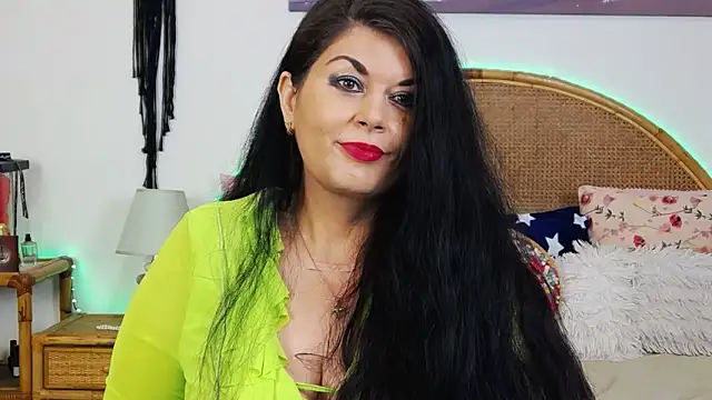 Snapshot of EllenGrace chatting on January 4, 2025, 2:03 am EllenGrace online show from January 4, 2025, 2:03 am