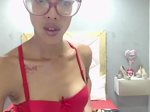 CanellaHotx online show from February 26, 2025, 8:00 pm