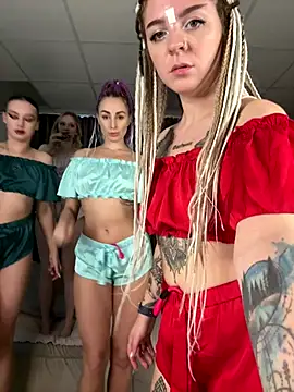 RollingGirls online show from October 18, 2025, 1:01 pm